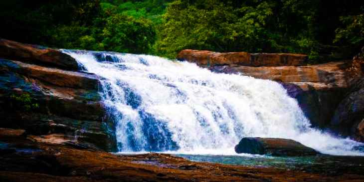 idukki, waterfall, sightseeing, trekking, bath in water