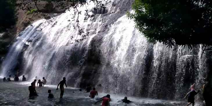 anachadikkutthu, waterfall, family, bath, idukki